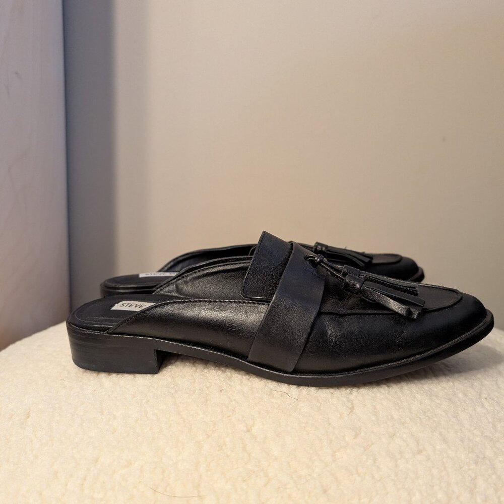 Steve Madden slip on loafer